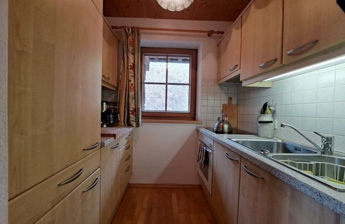 Sonnenberg Villa | Beautiful villa for 2 guests with TV, balcony and parking