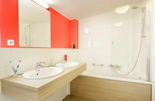 Nohfelden House | Beautiful villa for 8 people with WIFI, pool, TV, terrace and parking