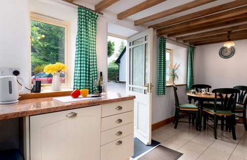 Pantymwyn House | Beautiful villa for 2 guests with WIFI, TV and parking