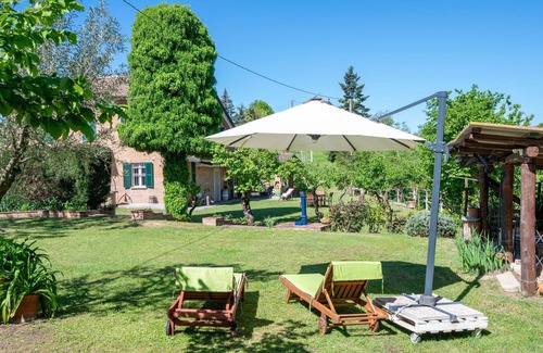 Mombaruzzo House | Beautiful villa for 4 guests with WIFI, TV, patio, pets allowed and parking