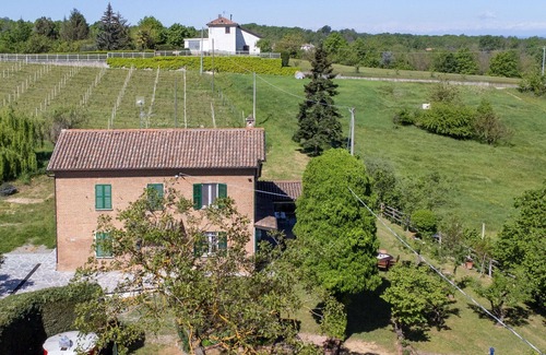 Mombaruzzo House | Beautiful villa for 4 guests with WIFI, TV, patio, pets allowed and parking