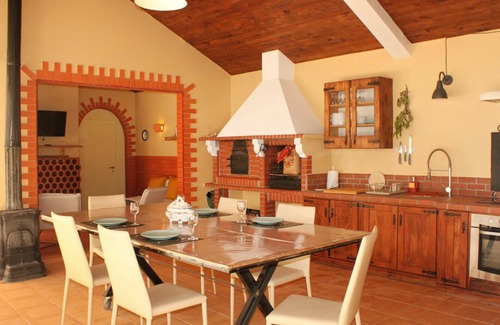 Montijo House | Beautiful villa for 6 people with WIFI, pool, A/C, TV, terrace and parking