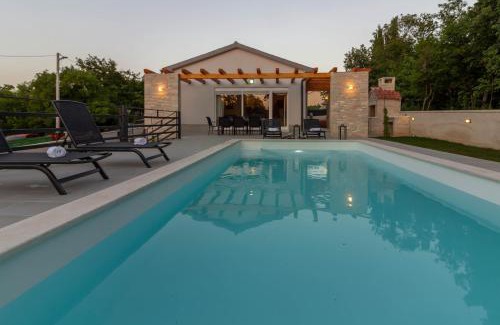 Pavicini Villa | Beautiful villa Foska with private Pool near the beach