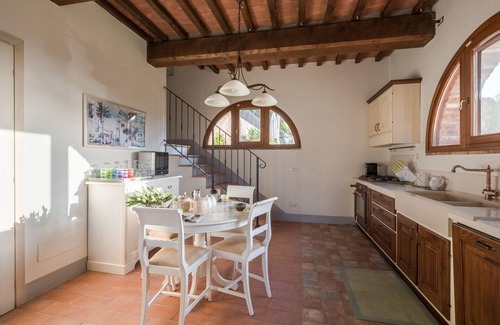 Palaia Villa | Beautiful Villa Fraiano Tuscan farmhouse with private pool views, free WiFi and Terrace!
