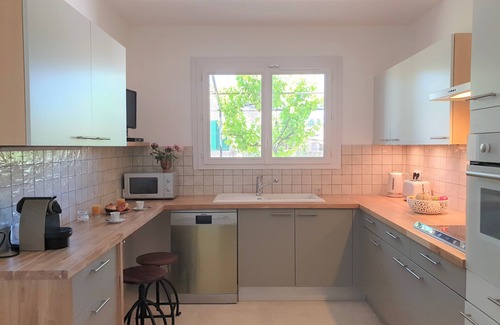 Graveson House | Beautiful Villa in a Provençal Village, near Avignon