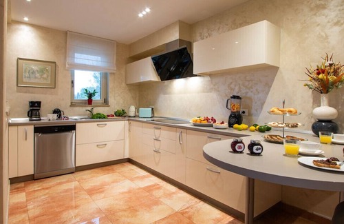 Valtura Villa | Beautiful Villa Omo with pool in Pula