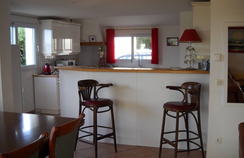 Erdeven Villa | Beautiful villa, porch, terrace, heated swimming pool solar shower