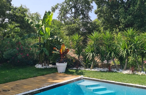 Sommieres Villa | BEAUTIFUL VILLA, QUIET, SWIMMING POOL, sleeps 10/12.