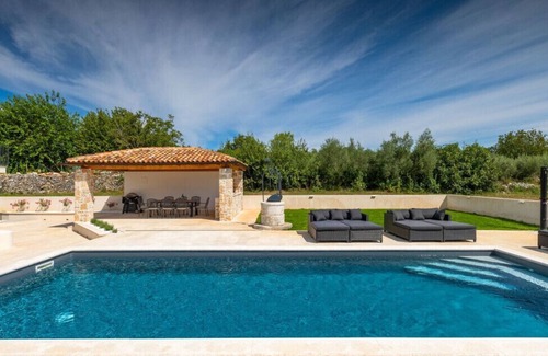 Vosteni Villa | Beautiful Villa Treori with pool in Sv. Lovrec