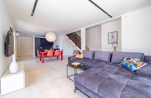 Risika Villa | Beautiful Villa TIMES with heated pool
