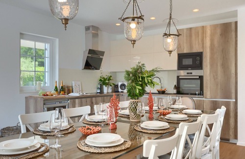Tinjan Villa | Beautiful Villa Village with tennis court in Tinj