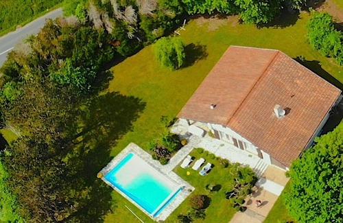 Arbonne Villa | Beautiful Villa with Charming Gardens and Heated Pool
