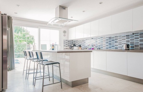 Urbanizacion Costabella Villa | BEAUTIFUL VILLA WITH PRIVATE POOL, GARDEN NEAR THE BEACH, HEATED POOL