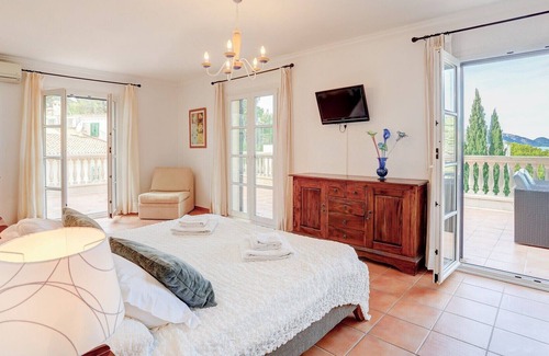 Mal Pas-Bon Aire Villa | Beautiful Villa With Private Pool And Gardens With Sea Views