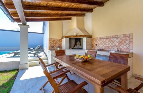 Valtura House | Beautiful villa with private pool, WiFi