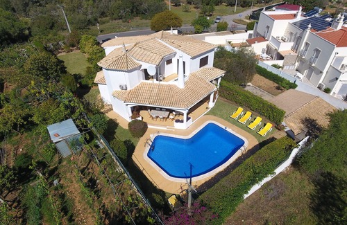 Pata de Baixo Villa | Beautiful villa with pool and garden - Casa Adriana