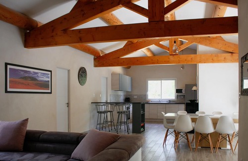 Montaren-et-Saint-Mediers Villa | Beautiful villa with swimming pool for 10 people near Uzès.