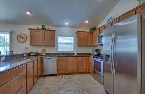 Antrim Dells Villa | BEAUTIFUL WALK TO BROWNWOOD SQUARE ELEC 4 SEAT CART INCLUDED THE VILLAGES FL