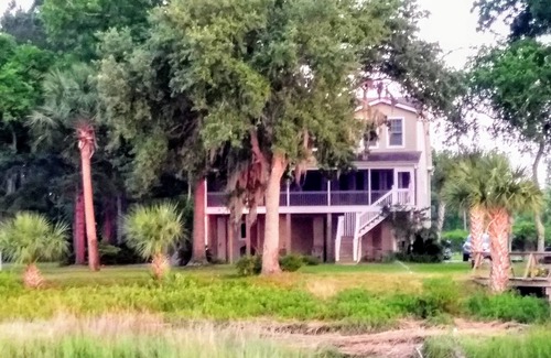 Saint Helena Island House | Beautiful Waterfront with Deep Water/Dock Float/Pier