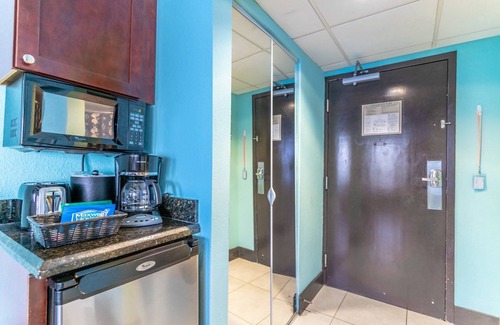 Ruskin Hotel | Beautiful Water Views| Pet-Friendly| Near Pools| Marina & Restaurants In Little Harbor| Ruskin