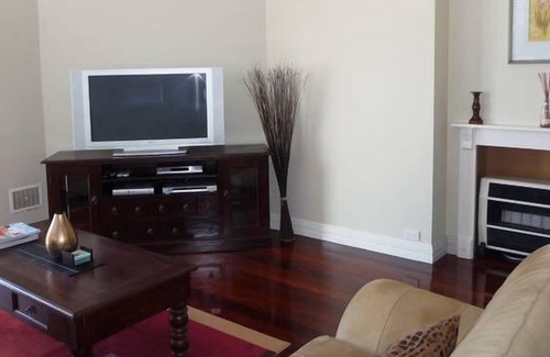 Beaconsfield House | Beautiful Waterford house
