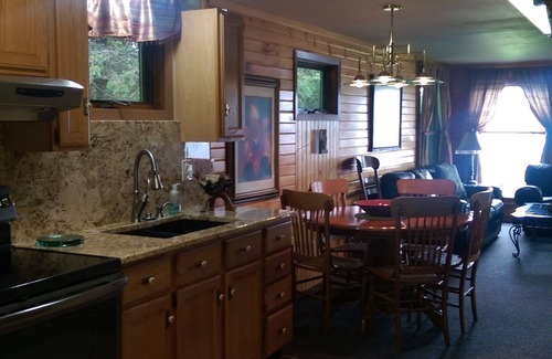 Sturgeon Bay Cottage | Beautiful Waterfront Retreat on Sturgeon Bay, Private Dock.