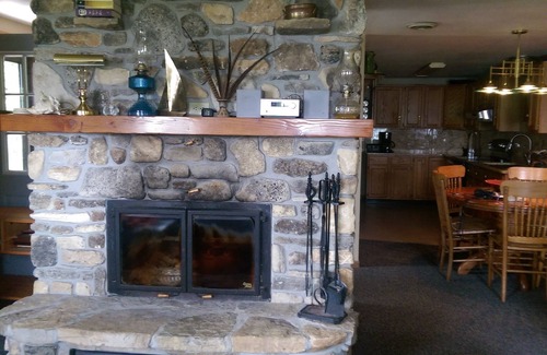 Sturgeon Bay Cottage | Beautiful Waterfront Retreat on Sturgeon Bay, Private Dock.