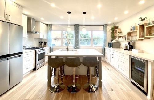 McDougall Cottage | Beautiful Waterfront Cottage w/Swim Spa Hot Tub, Sleeps 19