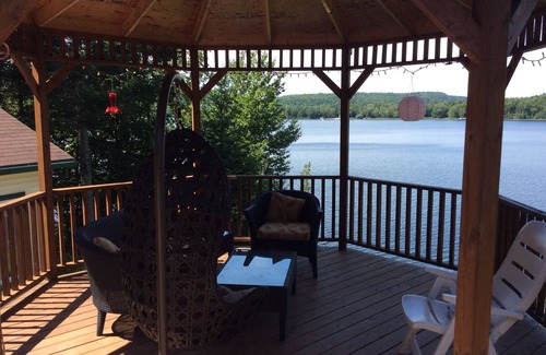 Amherst Cottage | Beautiful Waterfront Four Season Cottage Near Tremblant CITQ #305626