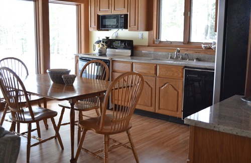 Nobleboro House | Beautiful waterfront home.