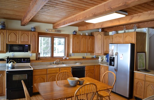 Nobleboro House | Beautiful waterfront home.