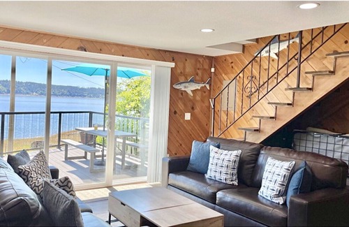 Belfair House | Beautiful Waterfront Home