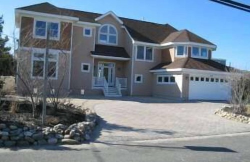 Loveladies House | BEAUTIFUL WATERFRONT HOME!