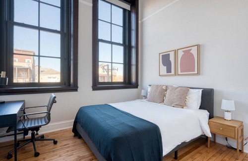 Noble Square Apartment | Beautiful West Town 2BR nr I-90, by Blueground