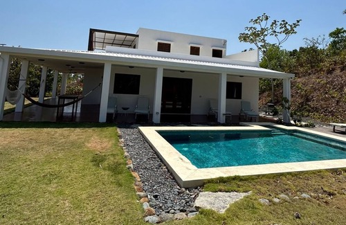 Punta Mala Villa | Beautiful White House on Destiladeros Hills