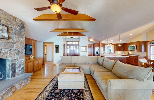 Moultonborough House | Beautiful Winnipesaukee Views Sleeping 10