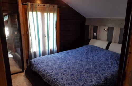 Boucau House | Beautiful wooden house with large swimming pool.