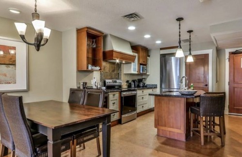 Cougar Creek Condo | Beautifully Appointed Entire Condo in Canmore!n