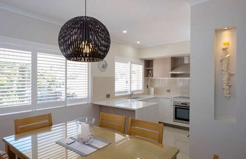 Wynnum House | Beautifully Appointed Two Bedroom Townhouse