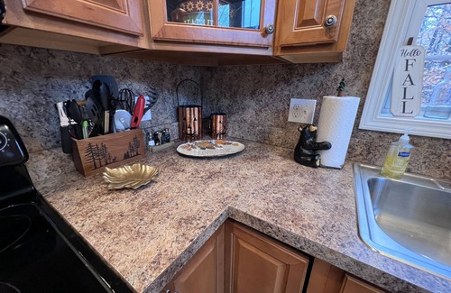 Lake Ariel Ski Chalet | Beautifully Clean, Decorated, Cozy Chalet in an Amenity Rich Community