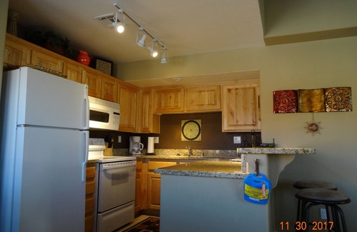 Mesquite Condo | BEAUTIFULLY DECORATED, QUALITY ACCOMMODATIONS NEXT TO WOLF CREEK GOLF COURSE