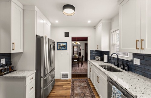 Kamm's Corners Apartment | Beautifully Designed, Hot Tub, Game Room, N64, Sleeps 10