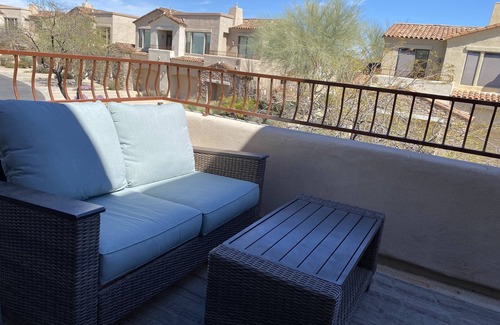 Talon Retreat Condo | Beautifully furnished, recently remodeled condo close to golf, hiking & shopping