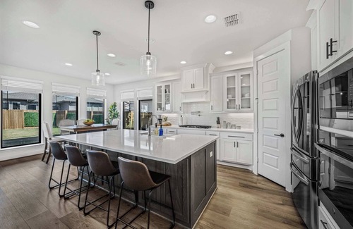 Austin House | Beautifully Furnished Dog-Friendly Home