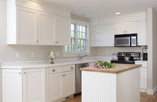 Naushop House | Beautifully furnished & impeccably maintained 5 bed, 3 1/2 bath Nantucket home