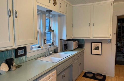 Delhi House | Beautifully landscaped 3-bedroom/2 bath house in the scenic Village of Delhi, NY