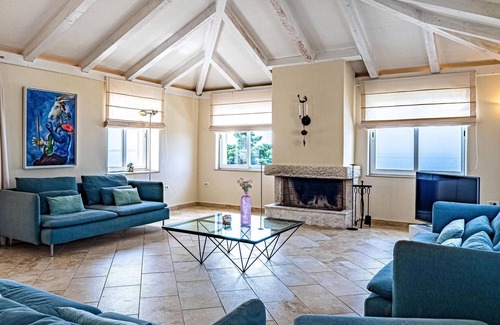 Orebic House | Beautifully located in a fairytale part of Pelje.