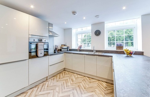 Worksop House | Beautifully Modern 2 Bedroom Townhouse