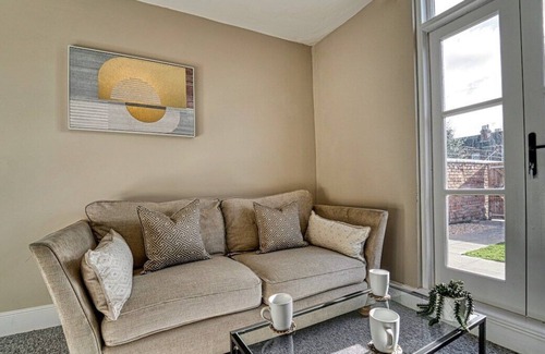 Pontrilas House | Beautifully Modern 2-Bed House