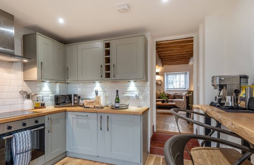 Chipping Norton Cottage | Beautifully presented dog friendly holiday - The Snug